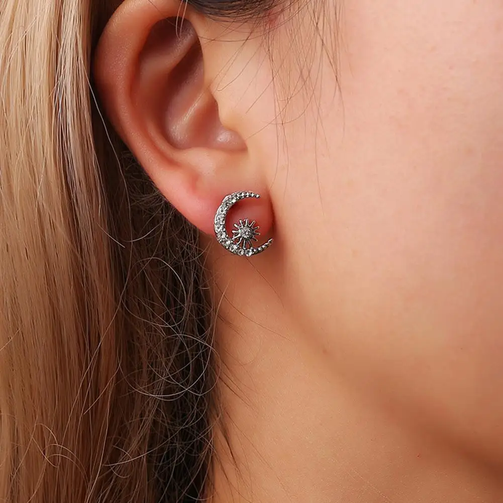 XIUFEN Women Stud Earrings Silver Gold Color Chic Star Moon Asymmetry Ear Studs Female Jewelry
XIUFEN Women Stud Earrings Silver Gold Color Chic Star Moon Asymmetry Ear Studs Female Jewelry