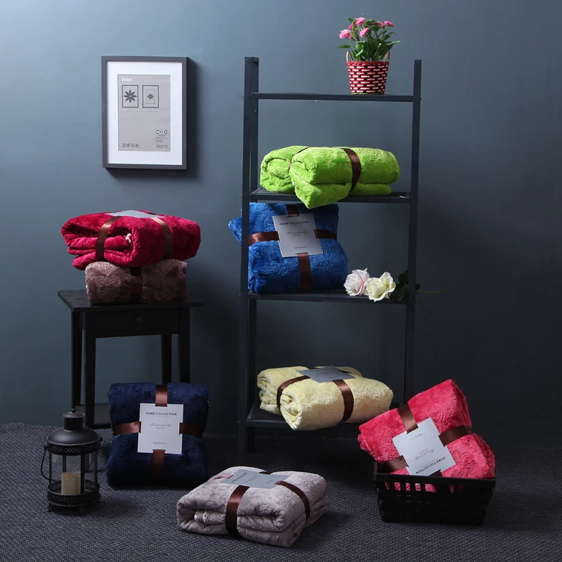 Thicken High quality plush bedspread blanket 200x230cm High Density Super Soft Flannel Blanket to on for the sofa/Bed/Car
Thicken High quality plush bedspread blanket 200x230cm High Density Super Soft Flannel Blanket to on for the sofa/Bed/Car