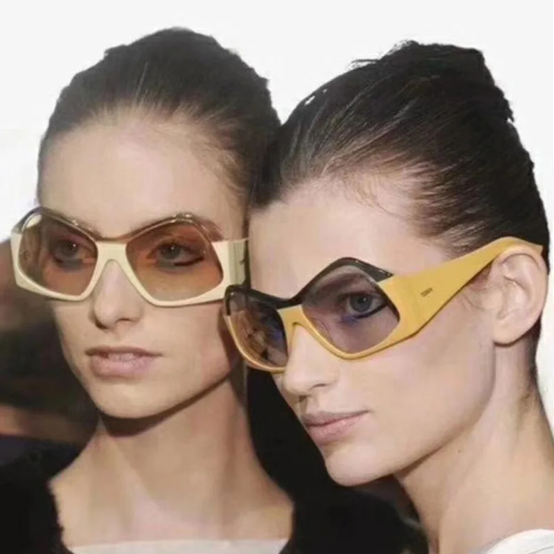 2019 Irregular Sunglasses Women Ladies Brand Double Color Square Len Gradient Sun Glasses for Show Shades Oculos De Sol Feminino
2019 Irregular Sunglasses Women Ladies Brand Double Color Square Len Gradient Sun Glasses for Show Shades Oculos De Sol Feminino