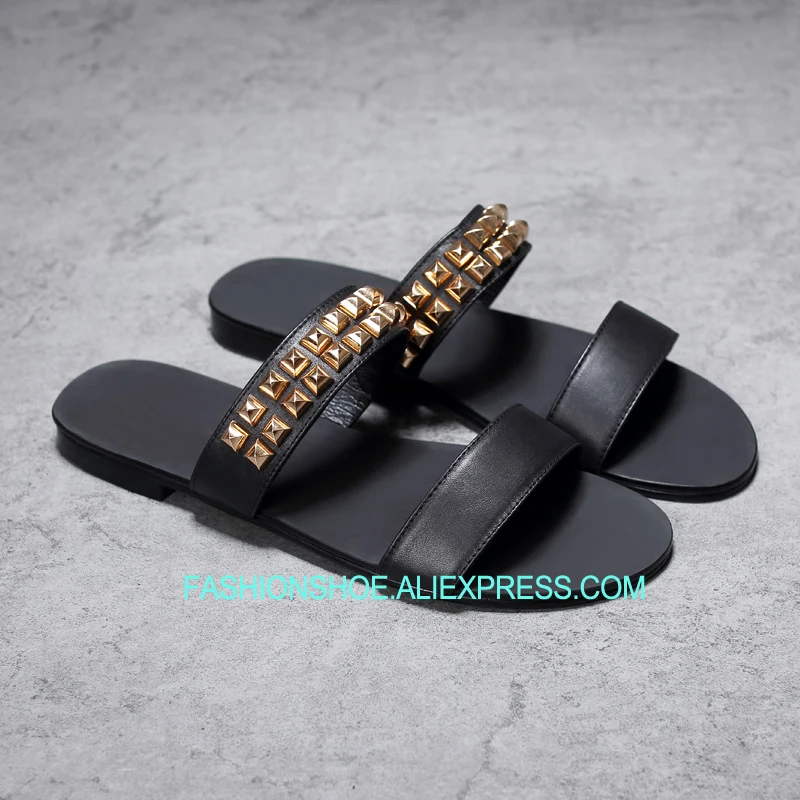Gold Chains Leisure Sandals Flat heel Leather Summer Hot Beach Slippers Hombre Sapatos Men Gladiators
Gold Chains Leisure Sandals Flat heel Leather Summer Hot Beach Slippers Hombre Sapatos Men Gladiators