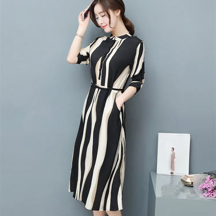 Fashion Women Striped Button Chiffon Midi Dress A-Line Spring Summer Stand Collar Three Quarter Sleeve Party Dress
Fashion Women Striped Button Chiffon Midi Dress A-Line Spring Summer Stand Collar Three Quarter Sleeve Party Dress