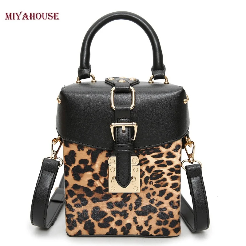 Miyahouse Trend Leopard Print Crossbody bag For Women Faux Fur Winter Plush Messenger Bags Lady Buckle Flap Handbag Fashion NEW
Miyahouse Trend Leopard Print Crossbody bag For Women Faux Fur Winter Plush Messenger Bags Lady Buckle Flap Handbag Fashion NEW