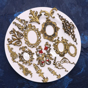 European Pastry Antique Mirror Frame Fondant Cake Mold Silicone Mould Border Embossing Home&Kitchen Pastry Tool 
European Pastry Antique Mirror Frame Fondant Cake Mold Silicone Mould Border Embossing Home&Kitchen Pastry Tool