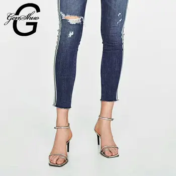 GENSHUO Roman High Heels Sandals For Summer Narrow Band High Heel Sexy Open Toe Ankle Strap Sandals Crystal Lady Shoes For Party
GENSHUO Roman High Heels Sandals For Summer Narrow Band High Heel Sexy Open Toe Ankle Strap Sandals Crystal Lady Shoes For Party