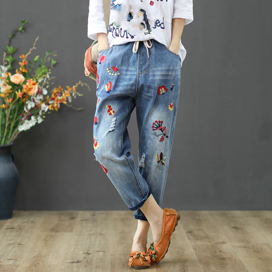 Women Summer Vintage Jeans Pants 2019 High Waist Slim Casual Floral Embroidery Pantalon Female Denim Capris
Women Summer Vintage Jeans Pants 2019 High Waist Slim Casual Floral Embroidery Pantalon Female Denim Capris