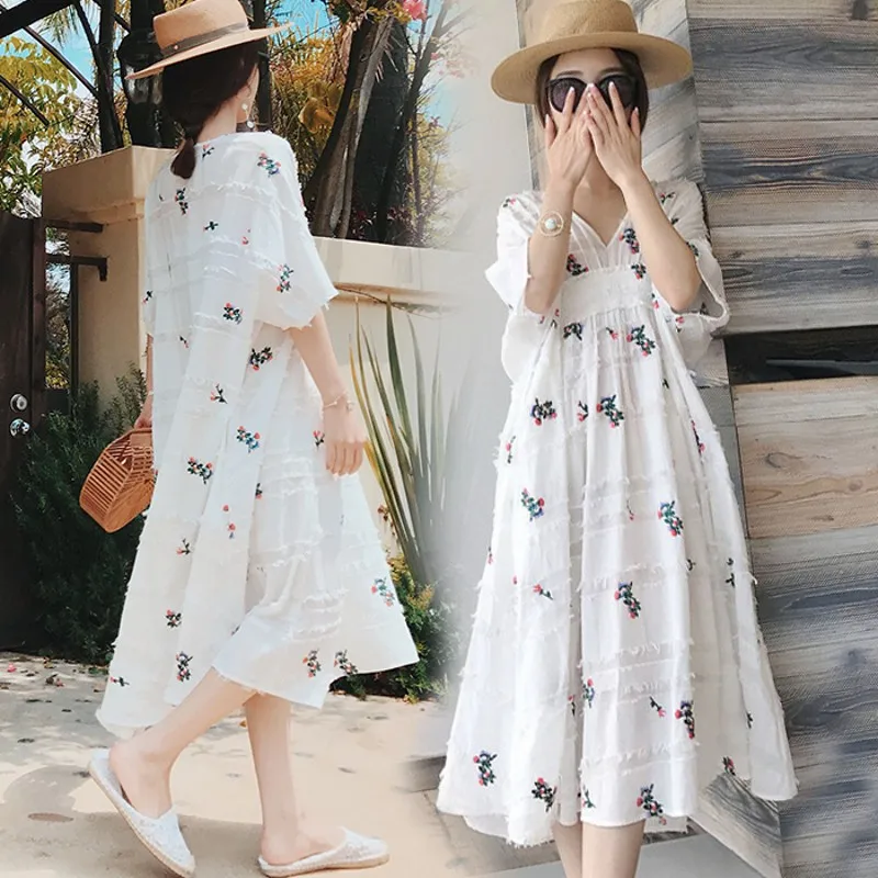 2019 pregnant women white v-neck female summer loose cotton embroidery floral dress with lining plus size maternity dress suits
2019 pregnant women white v-neck female summer loose cotton embroidery floral dress with lining plus size maternity dress suits