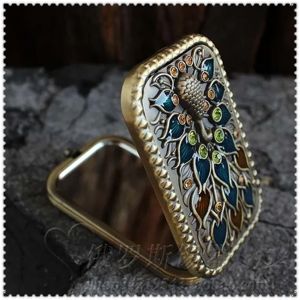 Beautiful Peacock Mirror Birthday Gift Creative Festival Magnification Folding Metal Cosmetic Mirror Antique Beauty Mirror 355
Beautiful Peacock Mirror Birthday Gift Creative Festival Magnification Folding Metal Cosmetic Mirror Antique Beauty Mirror 355
