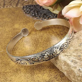 2018 New Vintage Gypsy Bohemian Bangles For Women Classic Handmade Carved Lotus Cuff Bracelets 6cm Diameter Gift
2018 New Vintage Gypsy Bohemian Bangles For Women Classic Handmade Carved Lotus Cuff Bracelets 6cm Diameter Gift