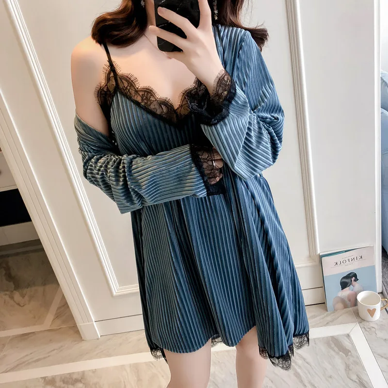 Robe Gown Set Women Gold Velvet Pajamas Set Winter Sexy Lace Sling 2 Peices Woman Sleep Wear Pyjamas Bathrobe Sleepwear Sets
Robe Gown Set Women Gold Velvet Pajamas Set Winter Sexy Lace Sling 2 Peices Woman Sleep Wear Pyjamas Bathrobe Sleepwear Sets