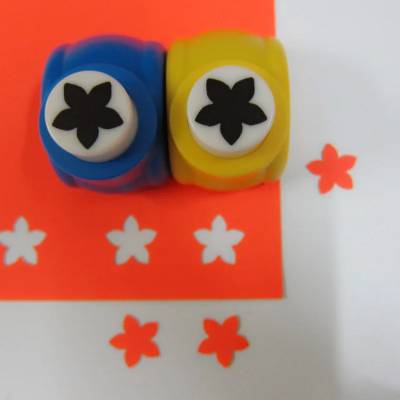 Medium 18mm Hole Punch Flower Shaped Craft Punchers DIY Scrapbooking Punches Furador Perfurador Paper Cutter Scrapbook Cortador
Medium 18mm Hole Punch Flower Shaped Craft Punchers DIY Scrapbooking Punches Furador Perfurador Paper Cutter Scrapbook Cortador