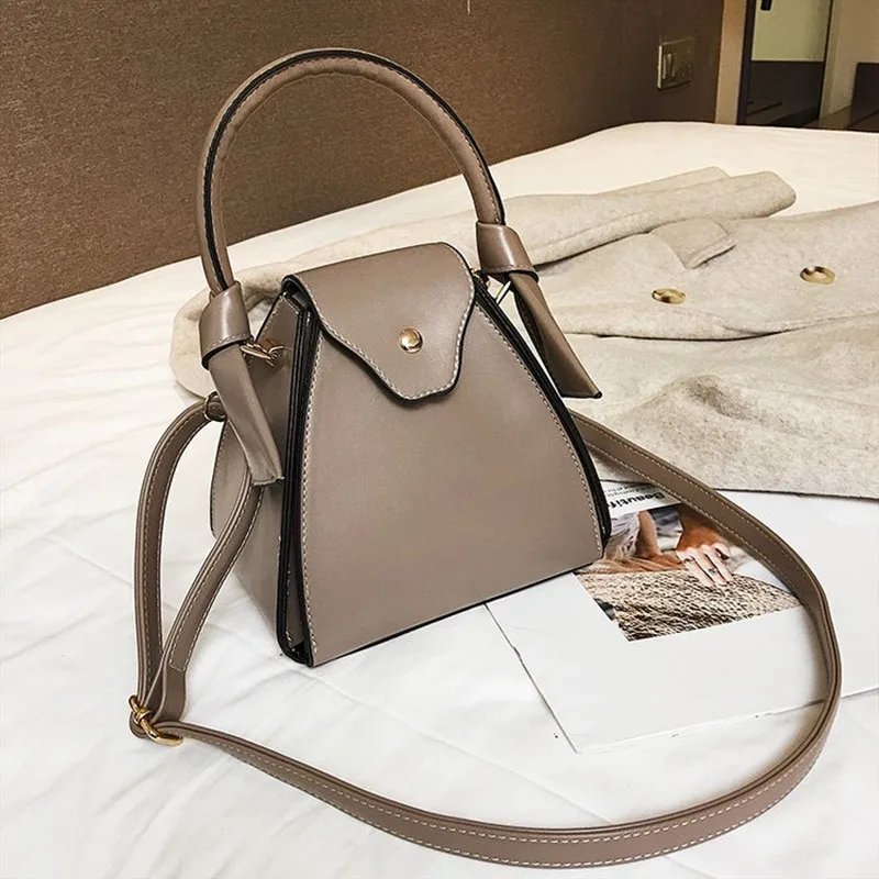 Messenger Bag Women's Hot Sale Leather Braided Crossbody Bags Fashionable Girls Bucket Handbag Small Women Handbags
Messenger Bag Women's Hot Sale Leather Braided Crossbody Bags Fashionable Girls Bucket Handbag Small Women Handbags