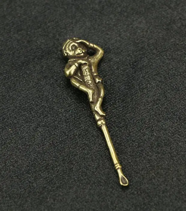 Collection Chinese Brass Carved Animal Monkey King Sun Wukong Exquisite Small Statue Gift
Collection Chinese Brass Carved Animal Monkey King Sun Wukong Exquisite Small Statue Gift