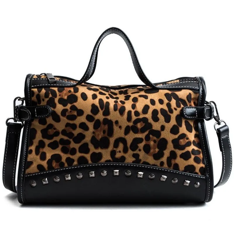 2019 New Women Boston Leopard Rivets Clutch Purses Large Capacity Casual Tote Female Handbag Shoulder Messenger Bag Sac A Main
2019 New Women Boston Leopard Rivets Clutch Purses Large Capacity Casual Tote Female Handbag Shoulder Messenger Bag Sac A Main
