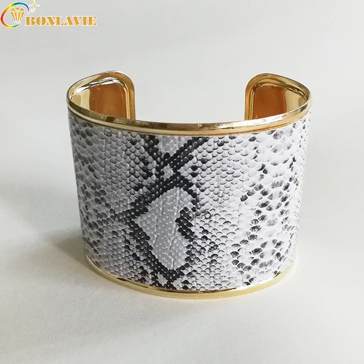 Bracelets Snake Print Leather Titanium Bangles Woman Open Gradient Manual For National Charm Jewelry Gift Hot Sales 2018
Bracelets Snake Print Leather Titanium Bangles Woman Open Gradient Manual For National Charm Jewelry Gift Hot Sales 2018