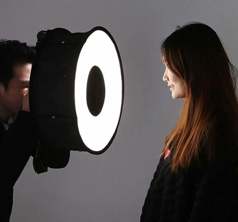 Flash Diffuser Foldable Speedlight Annular Photography Accessories Universal Professional Softbox 45CM
Flash Diffuser Foldable Speedlight Annular Photography Accessories Universal Professional Softbox 45CM