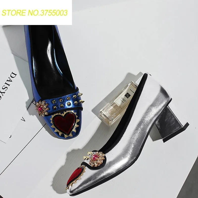 Summer Sexy Red Heart Rivet Blue Sliver New Women Pumps 2018 Runway Round Toe Shallow Med Heels Shoes Ladies Party Club Sansals
Summer Sexy Red Heart Rivet Blue Sliver New Women Pumps 2018 Runway Round Toe Shallow Med Heels Shoes Ladies Party Club Sansals