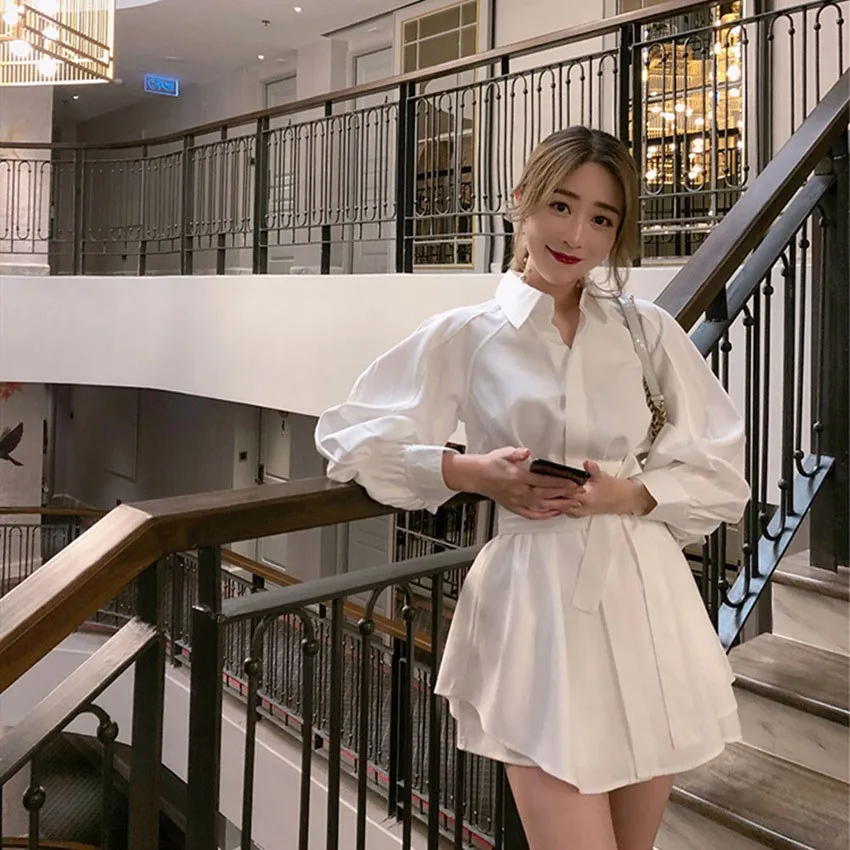 2019 Summer Women Clothing Set White Long Shirts Shorts 2 Piece Sets Lantern Sleeve Belt Blouse Shorts Suits
2019 Summer Women Clothing Set White Long Shirts Shorts 2 Piece Sets Lantern Sleeve Belt Blouse Shorts Suits
