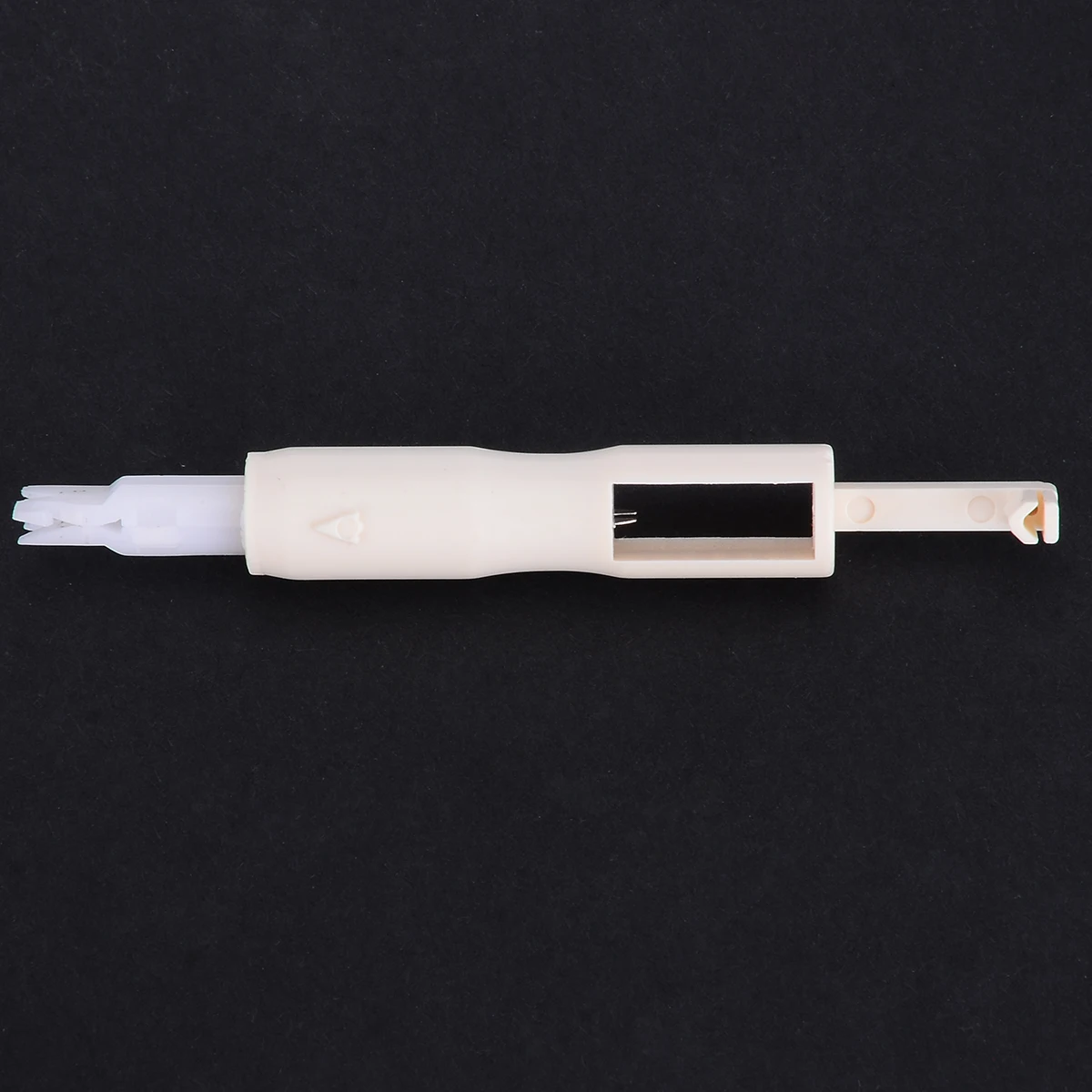 1pc Household Sewing Machine Needle Threader Plastic Overlockers Serger Insertion Tool Durable Sewing Accessories 7.2cm/2.8inch
1pc Household Sewing Machine Needle Threader Plastic Overlockers Serger Insertion Tool Durable Sewing Accessories 7.2cm/2.8inch