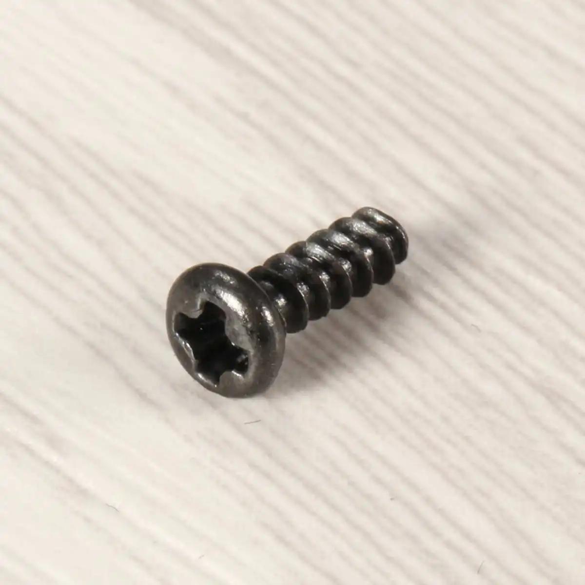 1PCS Screws Replacement For PS3 For PS2 Controller Head Replacement Screw Games & Accessories
1PCS Screws Replacement For PS3 For PS2 Controller Head Replacement Screw Games & Accessories