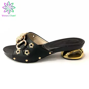 New Arrival Designer Shoes Women Luxury 2019 Nigerian Women Wedding Party Pumps Elegant Crystal Shoes Decorated with Rhinestone
New Arrival Designer Shoes Women Luxury 2019 Nigerian Women Wedding Party Pumps Elegant Crystal Shoes Decorated with Rhinestone