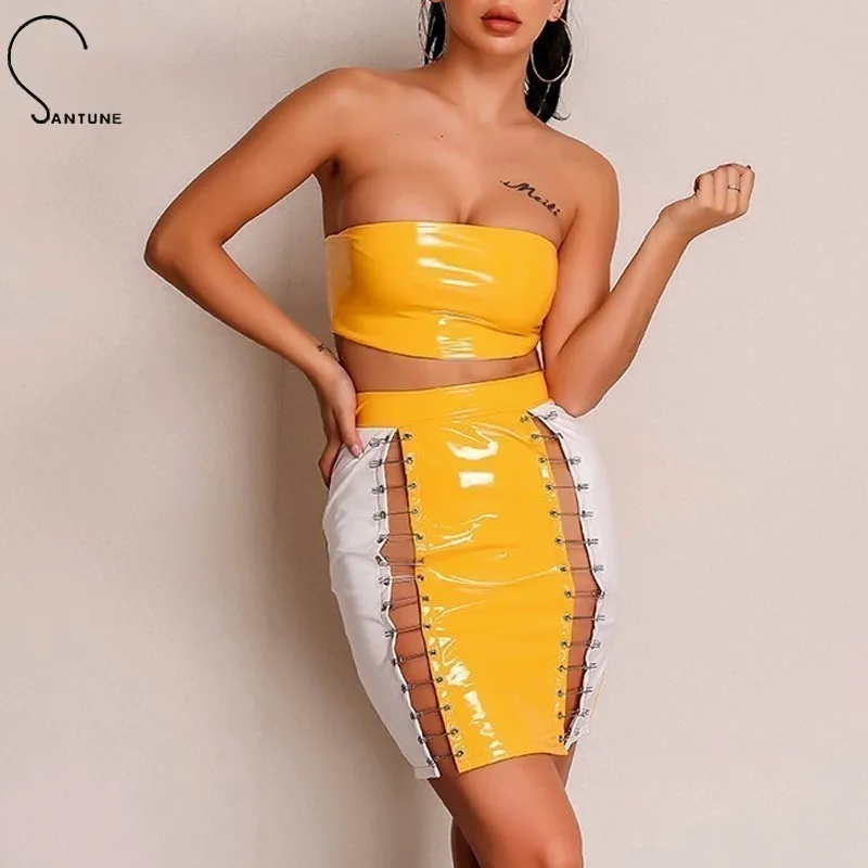 PU Leather Two Pieces Dresses Strapless Sleeveless Crop Tops And Brooch Mini Skirt Sexy 2 Piece Set Women 2019 Summer Outfits
PU Leather Two Pieces Dresses Strapless Sleeveless Crop Tops And Brooch Mini Skirt Sexy 2 Piece Set Women 2019 Summer Outfits