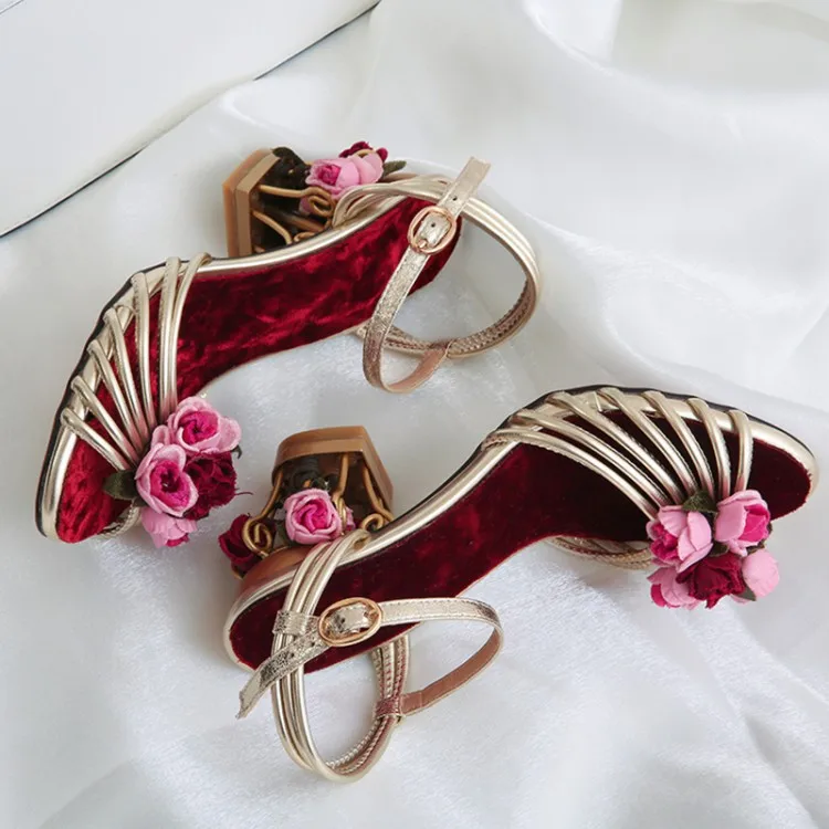 Fashion Flower Embellished 2019 New Woman Sandals in Narrow Band Gladiator Shoes For Casual Strange Fretwork Heel with Flower
Fashion Flower Embellished 2019 New Woman Sandals in Narrow Band Gladiator Shoes For Casual Strange Fretwork Heel with Flower