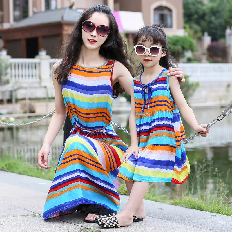 Bohemian Women Dresses for Mother Daughter Floral Little Girls Dresses Family Matching Dress Fashion Mom and Me Toddler Dress
Bohemian Women Dresses for Mother Daughter Floral Little Girls Dresses Family Matching Dress Fashion Mom and Me Toddler Dress