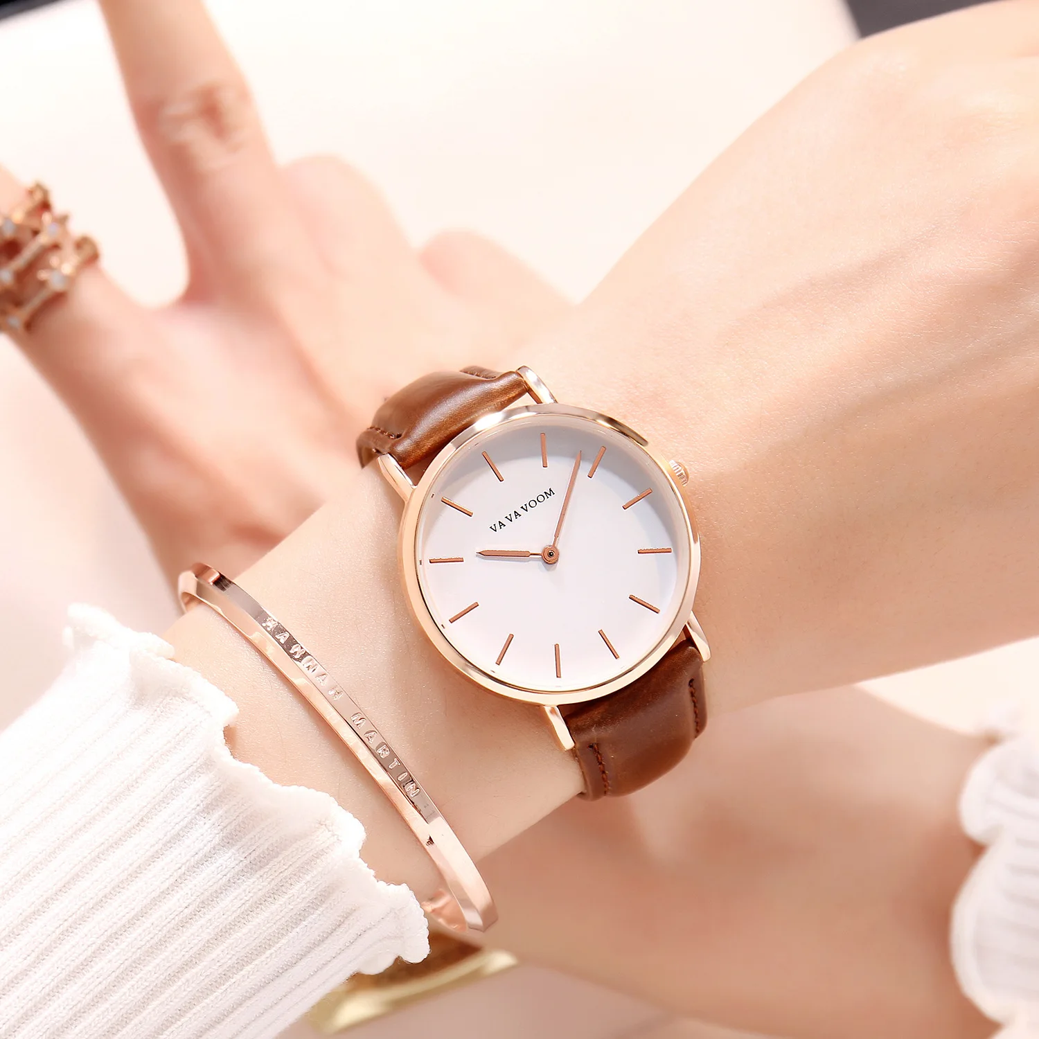 Watch for lady women business steel calendar lazada rose gold wholesale cross border Watch like Mk watch
Watch for lady women business steel calendar lazada rose gold wholesale cross border Watch like Mk watch