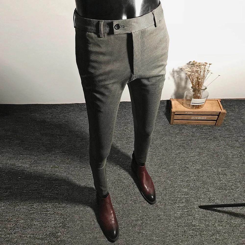 2018 new lattice business casual British trousers male black elastic feet long pants Korean Slim trend suit pants autumn
2018 new lattice business casual British trousers male black elastic feet long pants Korean Slim trend suit pants autumn