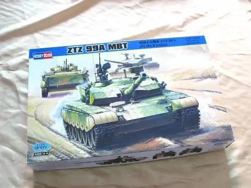 Hobby Boss 82439 1/35 Chinese PLA ZTZ-99A MBT Main Battle Tank Model Armored Car TH06448-SMT2
Hobby Boss 82439 1/35 Chinese PLA ZTZ-99A MBT Main Battle Tank Model Armored Car TH06448-SMT2