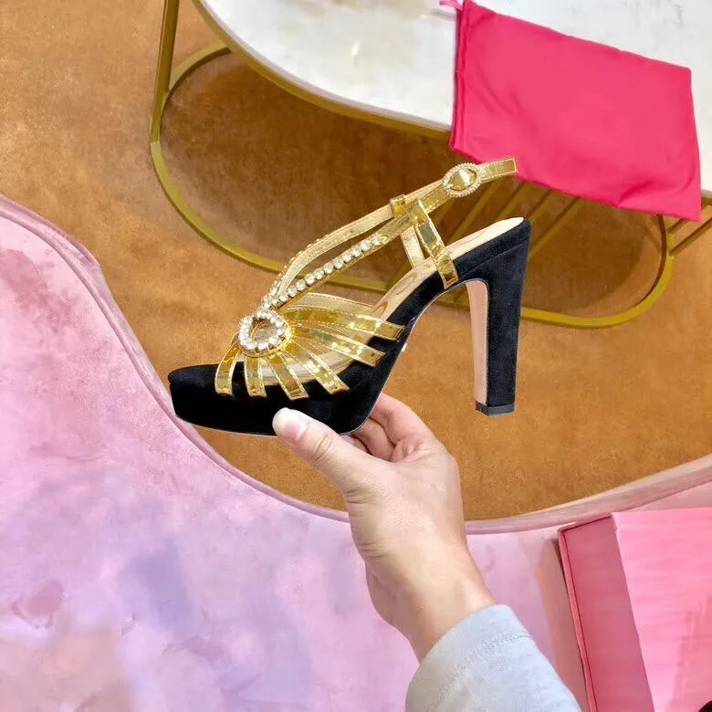 Women heels sandals New 2019 summer Casual Fashion Comfortable Shoes Women Luxury Brand Genuine Leather
Women heels sandals New 2019 summer Casual Fashion Comfortable Shoes Women Luxury Brand Genuine Leather