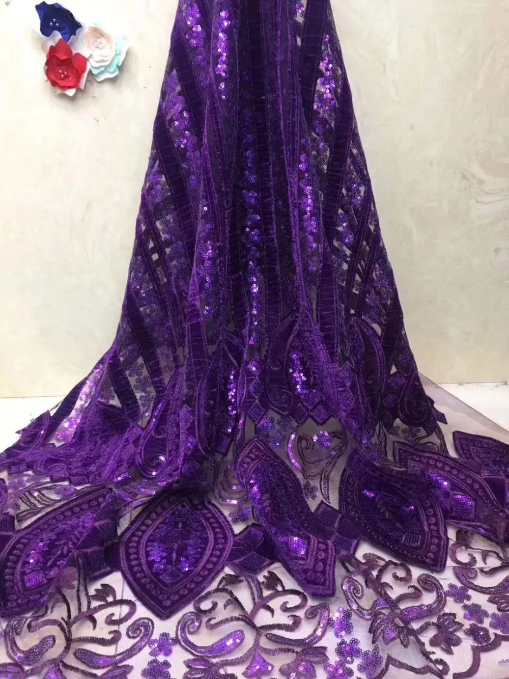 2019 Latest purple African french lace fabric with velvet sequins embroidered Swiss guipure tulle mesh lace for Nigerian dresses
2019 Latest purple African french lace fabric with velvet sequins embroidered Swiss guipure tulle mesh lace for Nigerian dresses