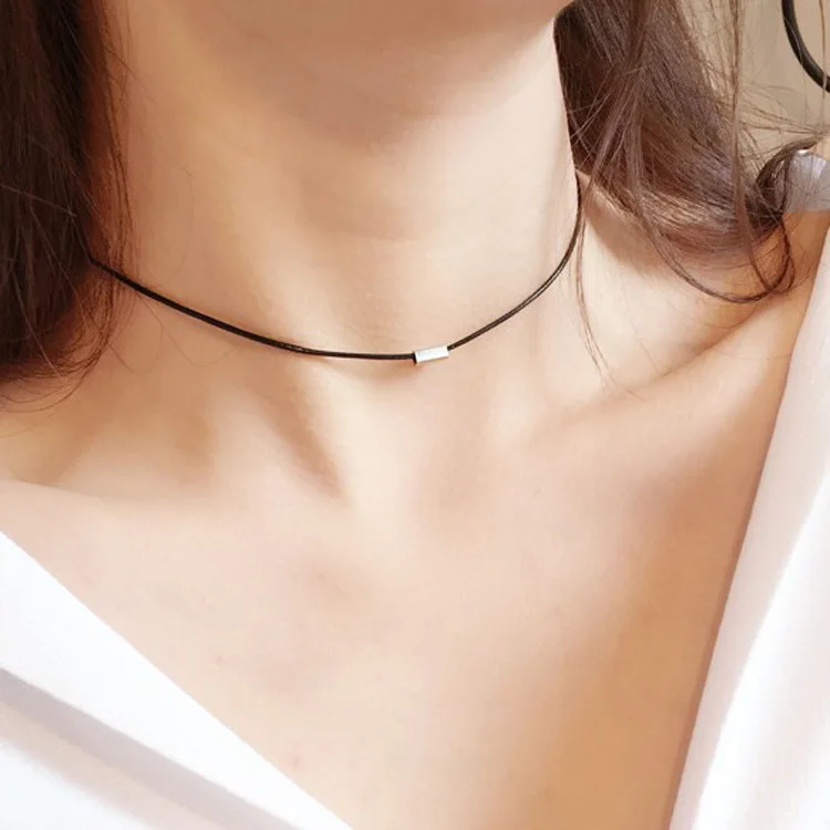 Tiny Black High Quality Rope Choker Necklace Female Tube Pendant Necklaces for Women 2018 Fashion Jewelry Simple Style Girl Gift 
Tiny Black High Quality Rope Choker Necklace Female Tube Pendant Necklaces for Women 2018 Fashion Jewelry Simple Style Girl Gift