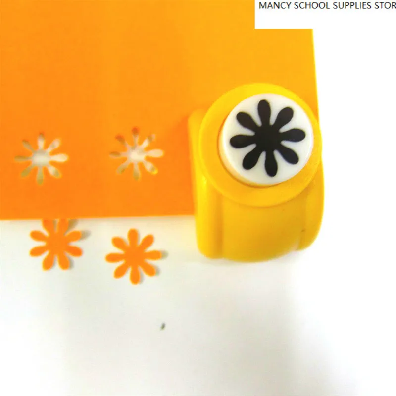 18mm Scrapbooking Machine Punches DIY Craft Paper Punch EVA Card Making Embossing Device Puncher Stationery Creative Kids Gift
18mm Scrapbooking Machine Punches DIY Craft Paper Punch EVA Card Making Embossing Device Puncher Stationery Creative Kids Gift