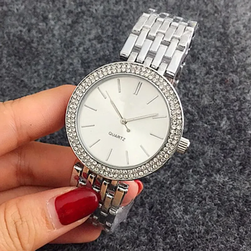 Ultra Thin Simple Ladies dress Full Diamond Watch brand Luxury Rhinestone Designer women watches Silver Bracelet quartz Clock
Ultra Thin Simple Ladies dress Full Diamond Watch brand Luxury Rhinestone Designer women watches Silver Bracelet quartz Clock