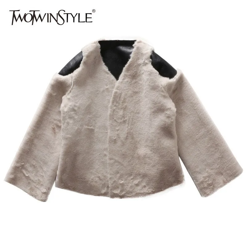 TWOTWINSTYLE Faux Rabbit Fur Coat Female V Neck Long Sleeve Patchwork PU Hit Colors Short Overcoat For Women 2019 Winter Fashion
TWOTWINSTYLE Faux Rabbit Fur Coat Female V Neck Long Sleeve Patchwork PU Hit Colors Short Overcoat For Women 2019 Winter Fashion