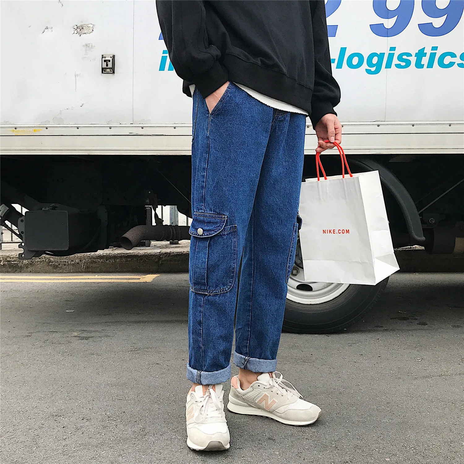 2019 Spring Men's New Cowboy Baggy Homme Classic Style Trousers Cargo Pocket Jeans men Blue Color Male Casual Pants Plus Size
2019 Spring Men's New Cowboy Baggy Homme Classic Style Trousers Cargo Pocket Jeans men Blue Color Male Casual Pants Plus Size