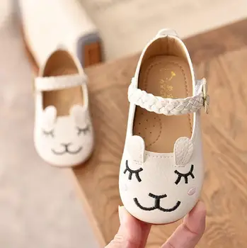 2019 New Summer Leather Children Sandals For Girls Hollow Out Cartoon Kids Sandals Fashion Soft Girls Princess Shoes
2019 New Summer Leather Children Sandals For Girls Hollow Out Cartoon Kids Sandals Fashion Soft Girls Princess Shoes