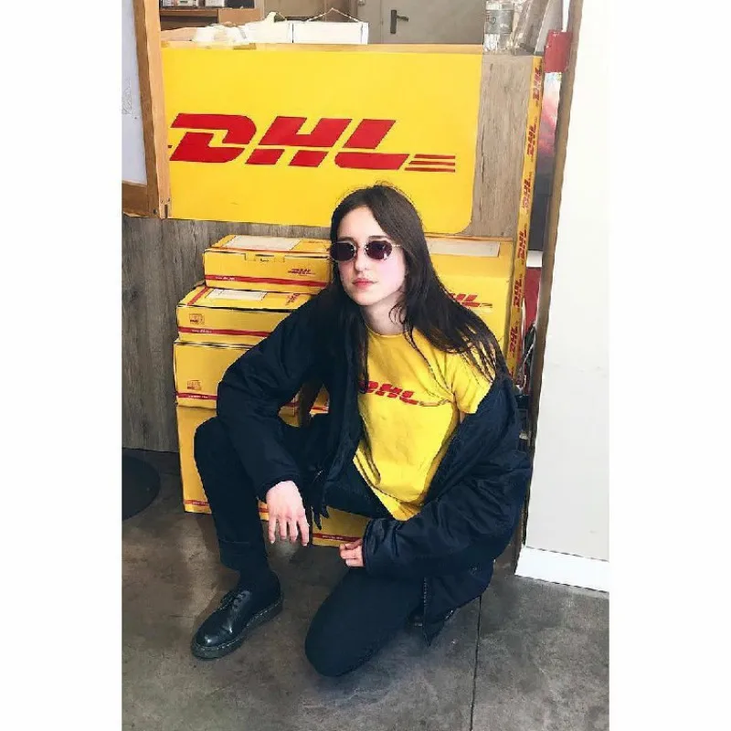 ZK Summer New Brand Paris Fashion Vetements Air Transport DHL T Shirts Women Men Short Sleeve Cotton Tops Letter Yellow Tee
ZK Summer New Brand Paris Fashion Vetements Air Transport DHL T Shirts Women Men Short Sleeve Cotton Tops Letter Yellow Tee