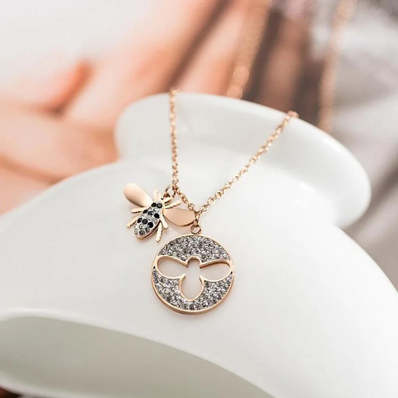 Fashion Jewelry Crystal from Austrian Titanium steel bee necklace female for Women Party Girl gifts
Fashion Jewelry Crystal from Austrian Titanium steel bee necklace female for Women Party Girl gifts