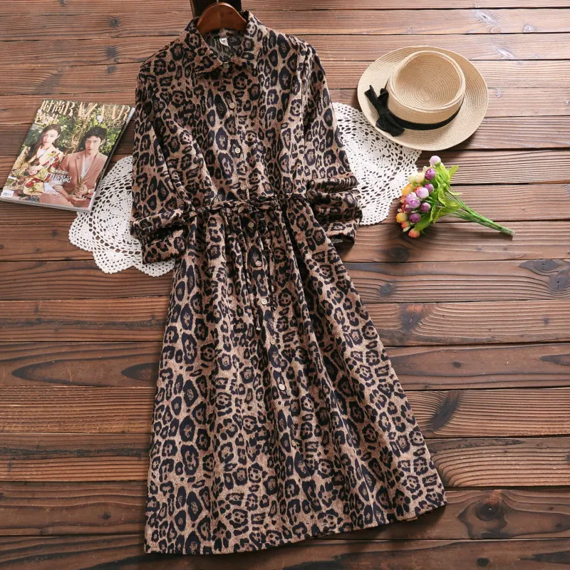 Autumn and Winter Vintage Dress New Fashion Women Long Sleeved Leopard Printed Corduroy Dresses A-Line Vestidos
Autumn and Winter Vintage Dress New Fashion Women Long Sleeved Leopard Printed Corduroy Dresses A-Line Vestidos