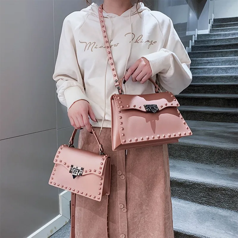 2019 Summer Women Messenger Bags High Quality PVC Transparent Jelly Bag Girl Beach Bag Fashion Chains Shoulder Crossbody Bags
2019 Summer Women Messenger Bags High Quality PVC Transparent Jelly Bag Girl Beach Bag Fashion Chains Shoulder Crossbody Bags