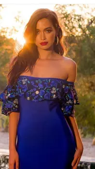 Women Sexy Off The Shoulder Slash Neck Short Sleeves Blue Floral Celebrity 2018 Bandage Dress Elegant Party Dress
Women Sexy Off The Shoulder Slash Neck Short Sleeves Blue Floral Celebrity 2018 Bandage Dress Elegant Party Dress