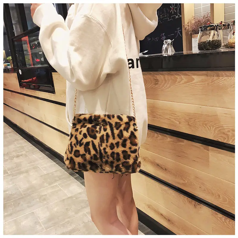 Fashion Leopard Women Shoulder Bags Chain Strap High Quality Faux Fur Messenger Bag Luxury Sac A Main Flap Crossbody Bags Female
Fashion Leopard Women Shoulder Bags Chain Strap High Quality Faux Fur Messenger Bag Luxury Sac A Main Flap Crossbody Bags Female