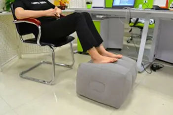 2019 Newest Hot Useful Inflatable Portable Travel Footrest Pillow Plane Train Kids Bed Foot Rest Pad
2019 Newest Hot Useful Inflatable Portable Travel Footrest Pillow Plane Train Kids Bed Foot Rest Pad