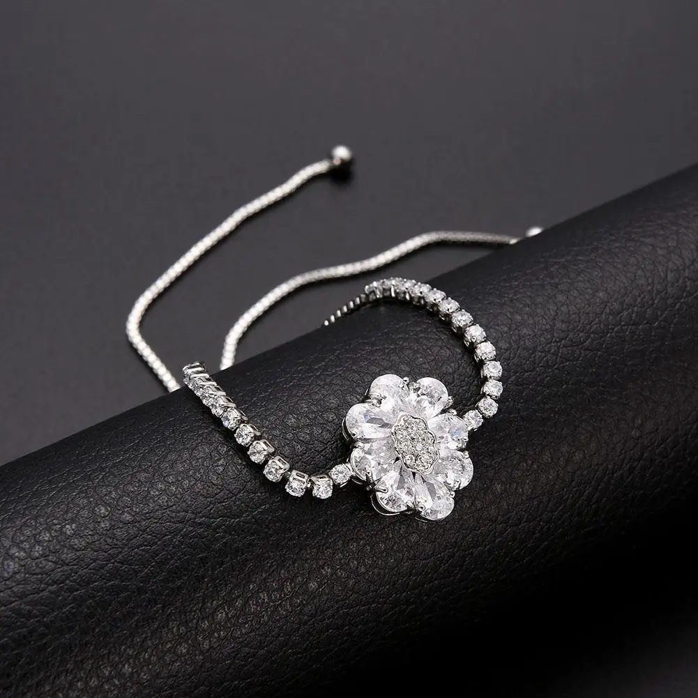 Fashion Retro Zircon Flower Pull Slider Chain Adjustable Women Bracelet Jewelry Decor
Fashion Retro Zircon Flower Pull Slider Chain Adjustable Women Bracelet Jewelry Decor