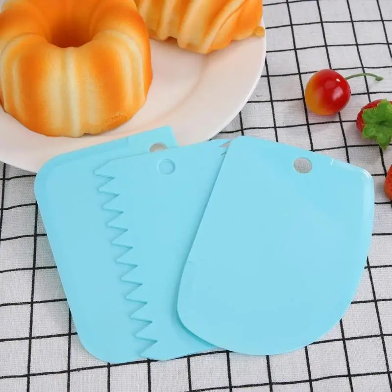 3Pc Plastic Cake Scraper Baking Pastry Tools Dough Knife Icing Fondant Smooth Jagged Edge Spatulas Cutters Cake Decorating Tool
3Pc Plastic Cake Scraper Baking Pastry Tools Dough Knife Icing Fondant Smooth Jagged Edge Spatulas Cutters Cake Decorating Tool