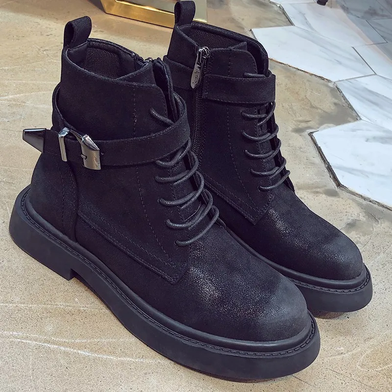 2019 New Platform Winter Boots Women Shoes Rubber Black Martin Boots Leather Lace Up Combat Ankle Boot Ladies Buckle Botas Mujer
2019 New Platform Winter Boots Women Shoes Rubber Black Martin Boots Leather Lace Up Combat Ankle Boot Ladies Buckle Botas Mujer