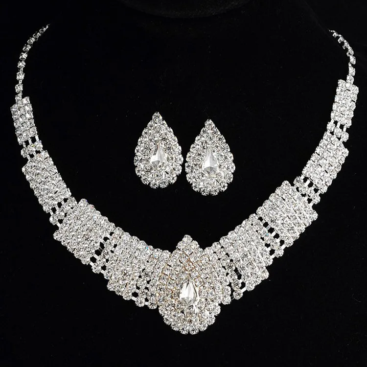 New Crystal Wedding Jewelry Sets for Women Bride Clear Necklace Set Engagement Red African Beads Jewelry Sets Christmas Jewelry
New Crystal Wedding Jewelry Sets for Women Bride Clear Necklace Set Engagement Red African Beads Jewelry Sets Christmas Jewelry