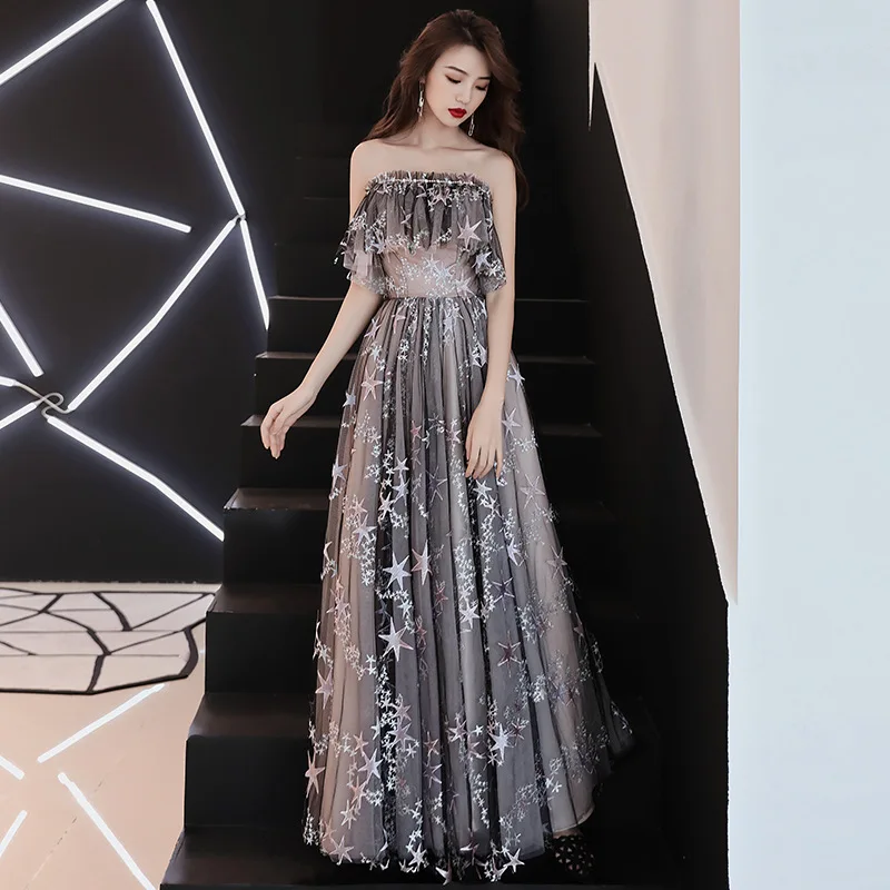 Fashion Star Appliques Evening Party Dress Off Shoulder Women Long Party Dress High Waist Backless Women Dress Summer Robe 2019
Fashion Star Appliques Evening Party Dress Off Shoulder Women Long Party Dress High Waist Backless Women Dress Summer Robe 2019